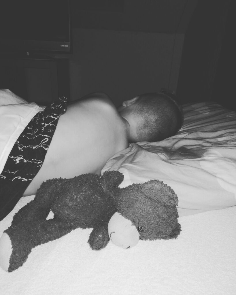 In eigen bed slapen